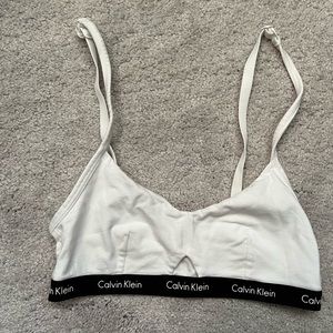 Calvin Klein Keyhole Bralette Size Small